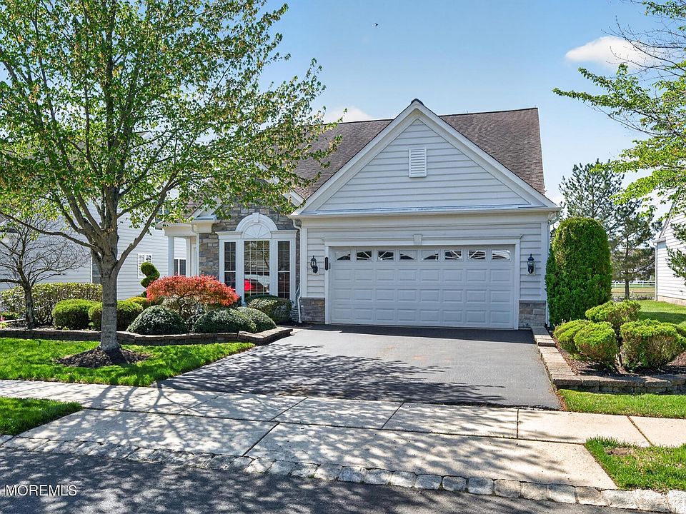 1st image of 35 Chalfont Lane