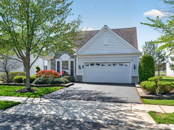 35 Chalfont Lane, Manchester, NJ 08759