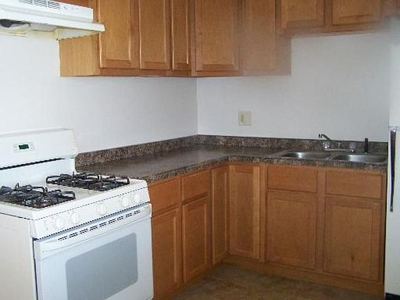 5th image of 22155 Navaho Ave