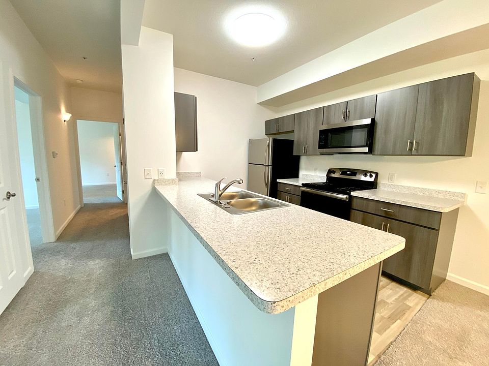 1st image of 601 Gethings Cir #1