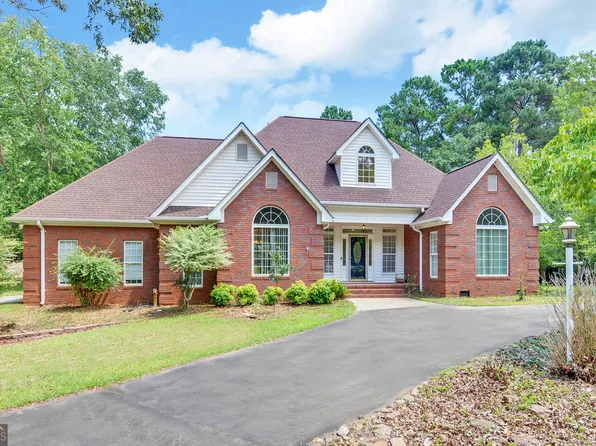 200 Hillandale Dr, Hartwell, GA 30643