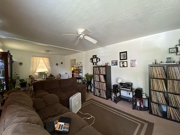4th image of 656 Seymour Drive