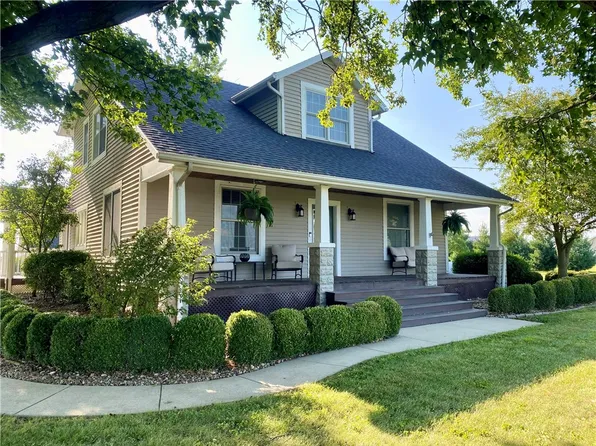 11465 County Road 1400 E, Charleston, IL 61920