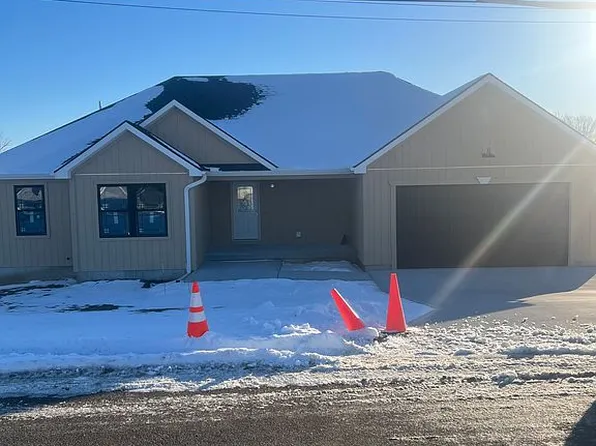 210 S Park St, Troy, KS 66087