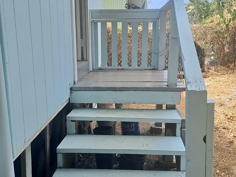 Kalani St — Photo 14