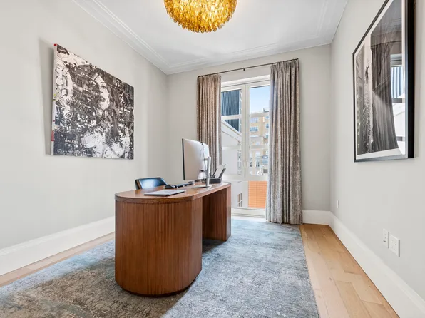 250 East 21st Street image 20 of 24