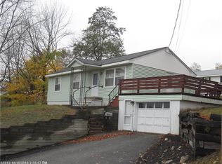 8 Cedar St, Livermore Falls, ME 04254