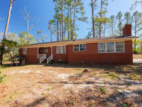 58 S Lakeshore Dr, Lakeland, GA 31635