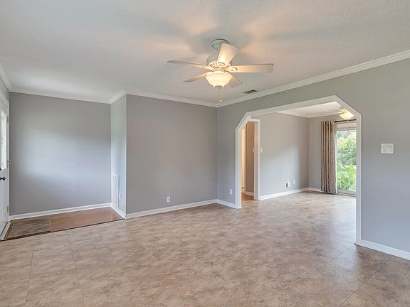 4th image of 319 Tanglewood Rd