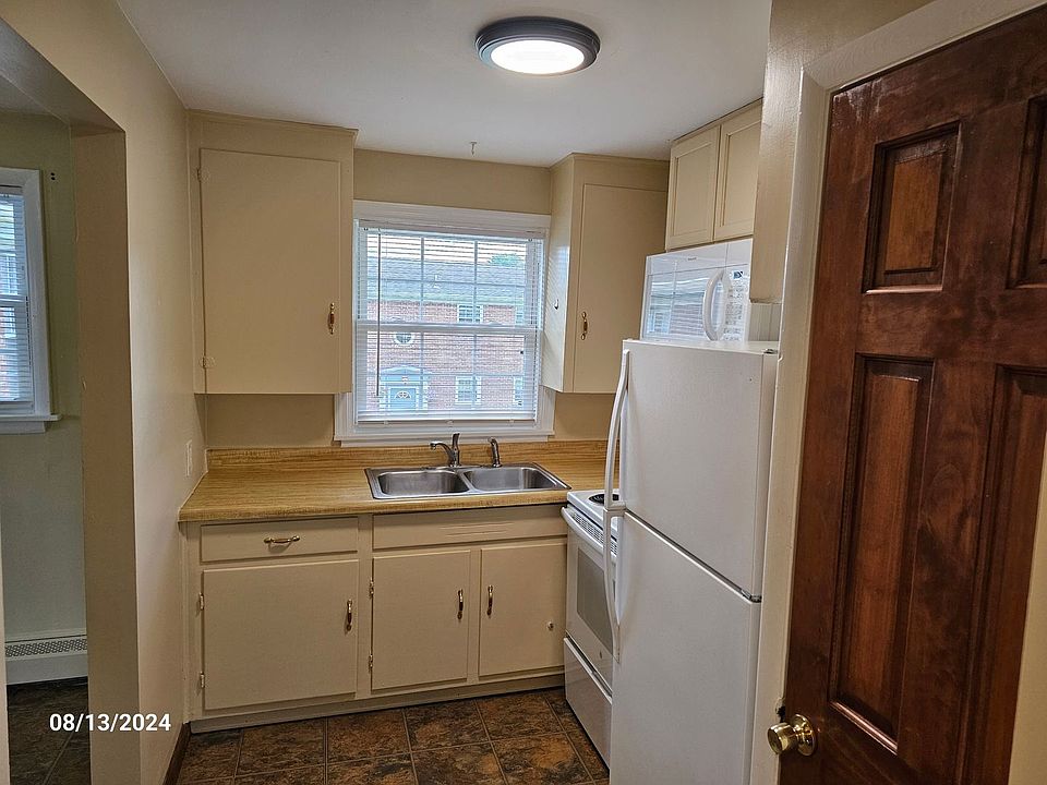 1st image of 2720-2742 Watson Blvd #2740-4