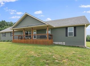 7449 SE Bobby Rd, Cameron, MO 64429