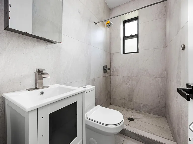 1518 Jefferson Ave #1B — Photo 17