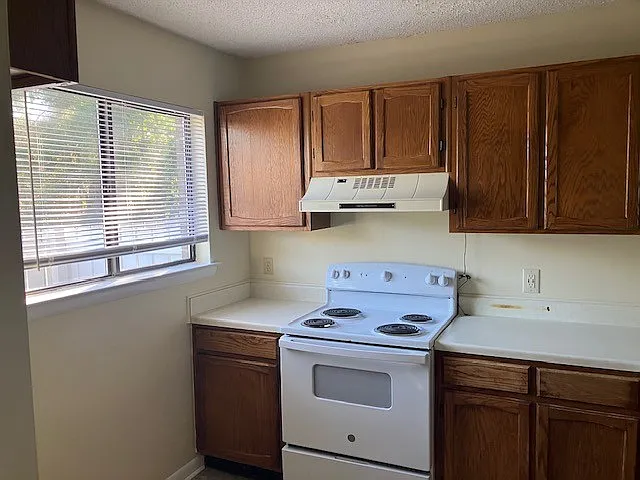 1012 Union St #4 — Photo 2