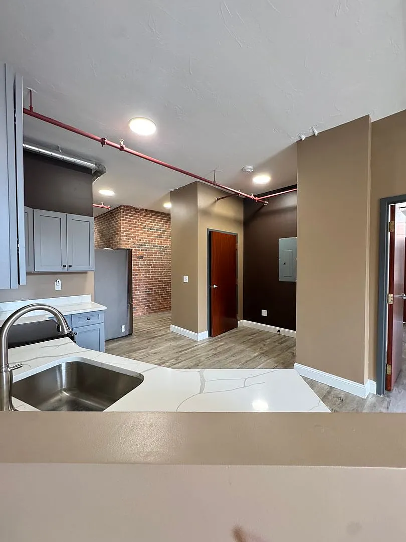 Welcome to 70 Webster Apt 201! — Photo 4
