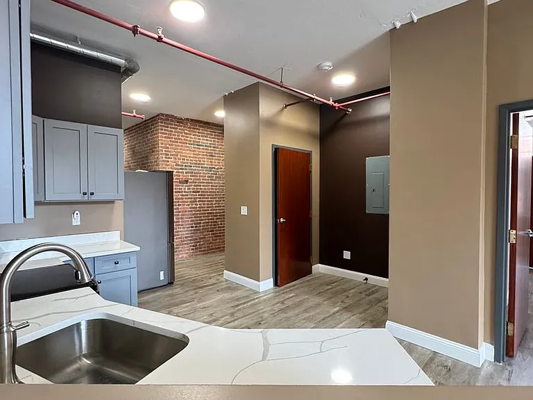 70 Webster St #201 — Photo 4