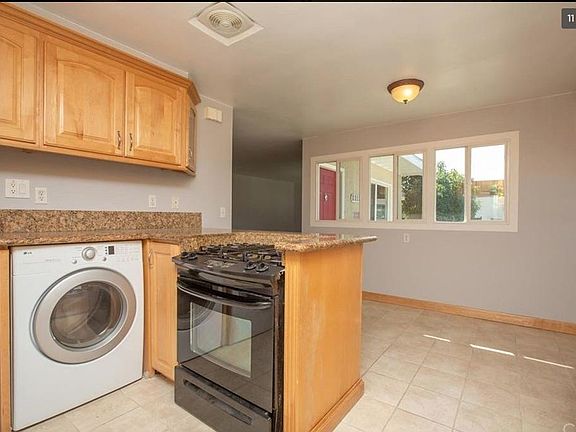 4th image of 9688 Lanett Ave