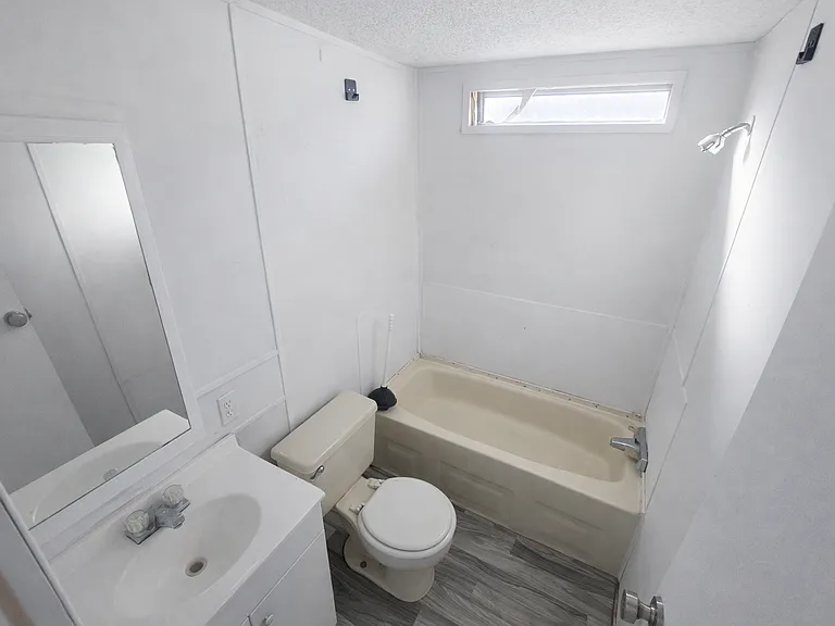 110 Deborah Dr #20 — Photo 5