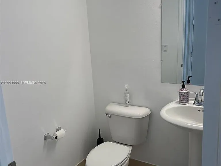 747 NE 193rd St #0 — Photo 11