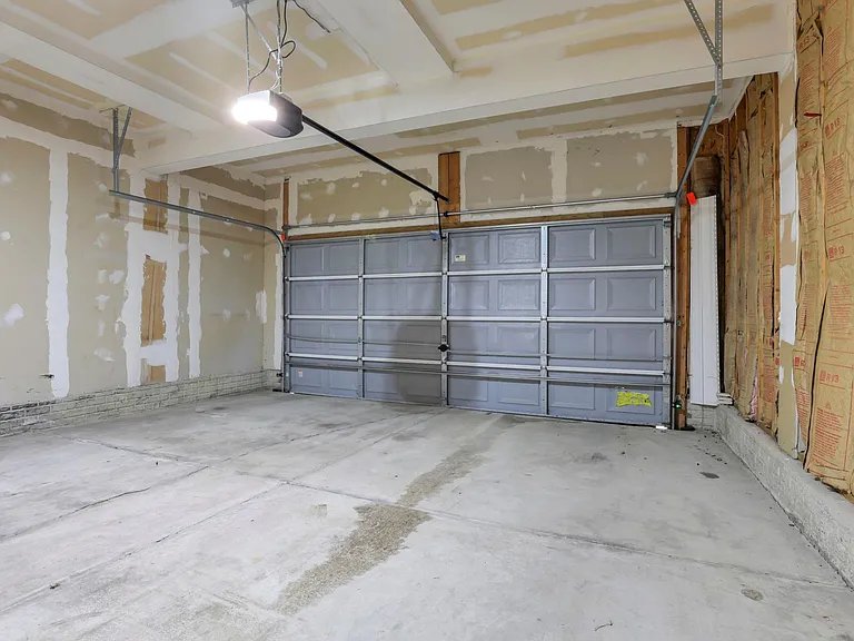 522 Farm Hill Ct — Photo 42
