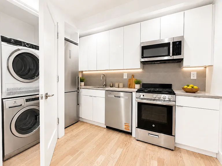 111 Woodruff Ave #2A — Photo 3