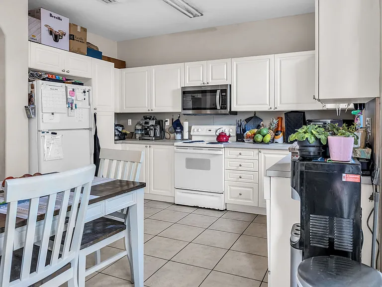 5610 NW 107th Ave #1314 — Photo 9