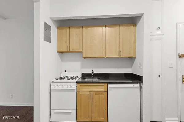 Rented by Corcoran | media 11