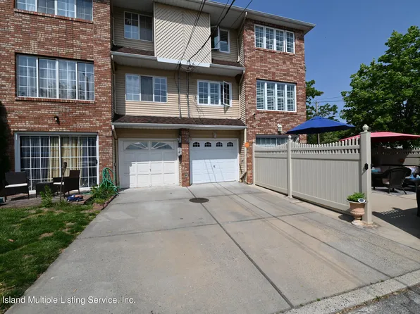 35 Johnson Pl, Staten Island, NY 10304
