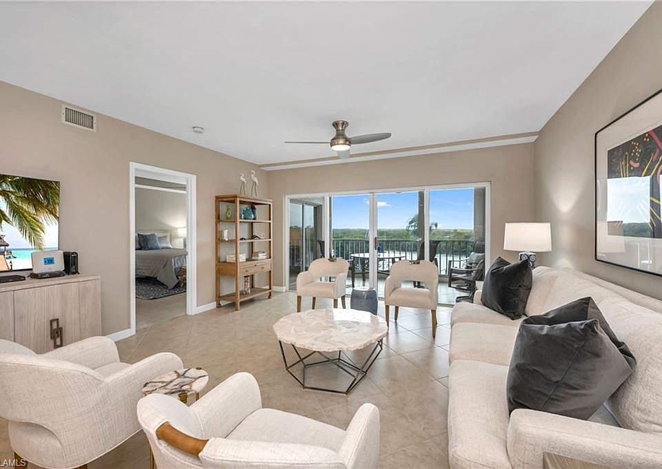 13105 Vanderbilt Dr UNIT 405, Naples, FL 34110 | MLS #223074038 | Zillow