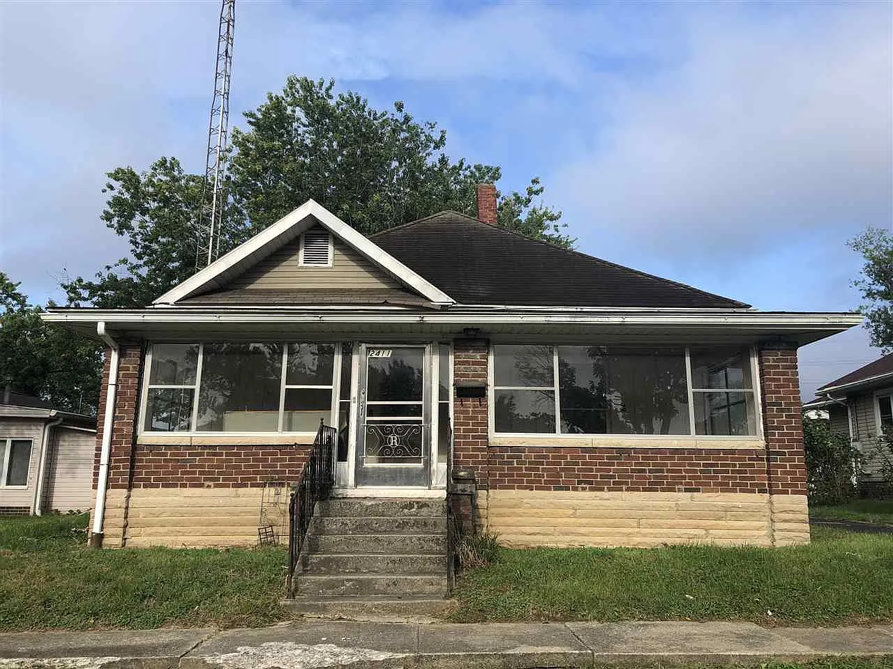 2411 I St photo 1