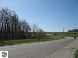 1518 Northern Star Dr, Traverse City, MI 49696