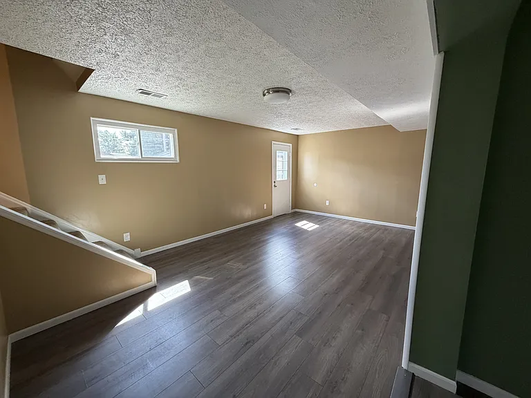 6475 Sandfield Dr — Photo 15