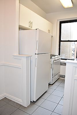 4th image of 386 Fort Washington Ave APT 6B