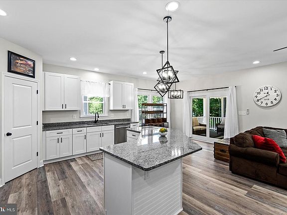 2nd image of 192 Woodmount Dr