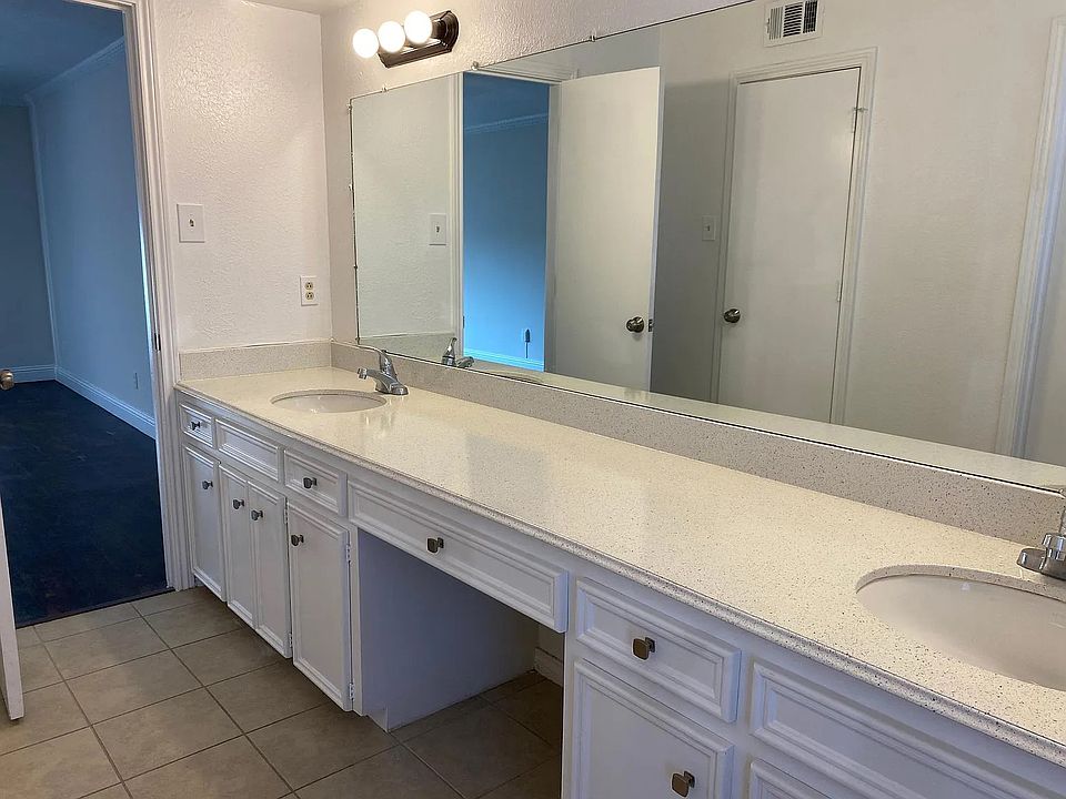 1st image of 3624 Hopetown Dr #1