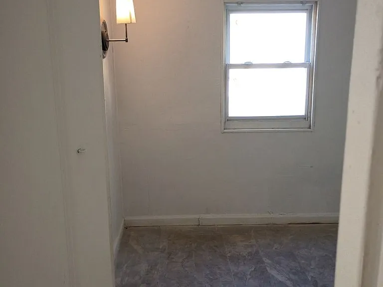 201 S Clements St #19 — Photo 5