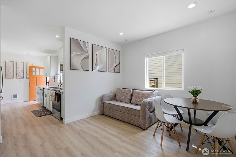 5th image of 654 NW 53 Street