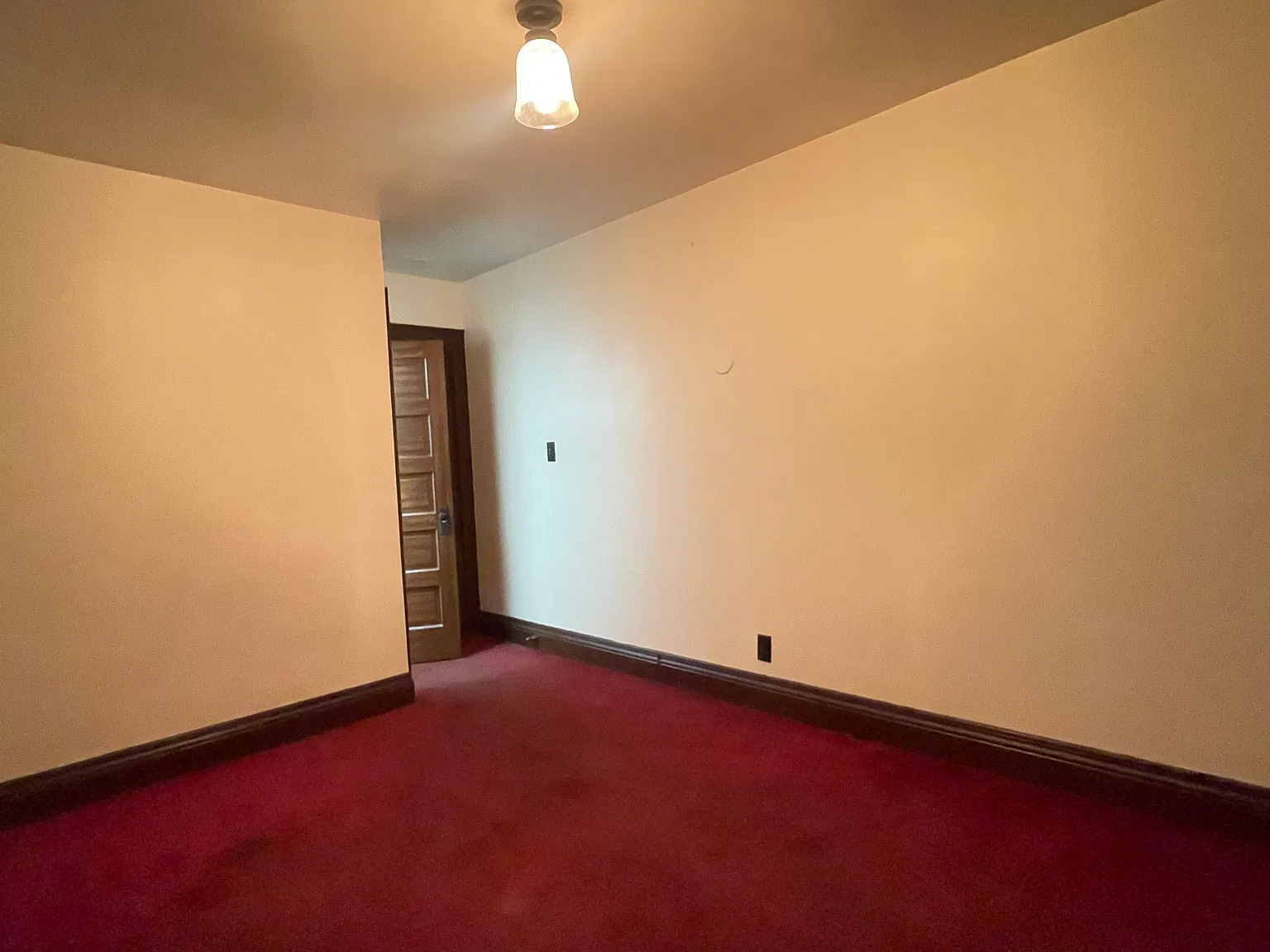 4 bed, $950 — Photo 2