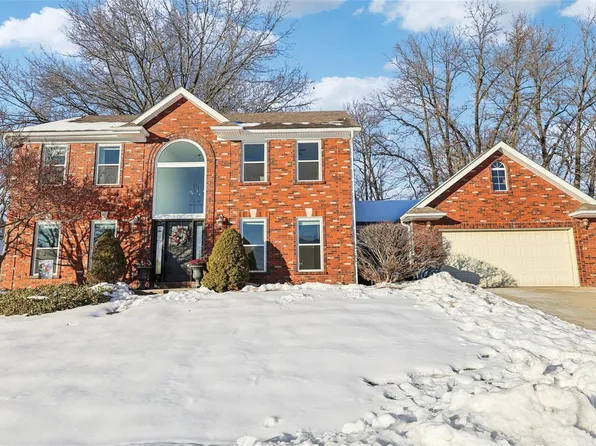 17 Pine Valley Dr, Collinsville, IL 62234