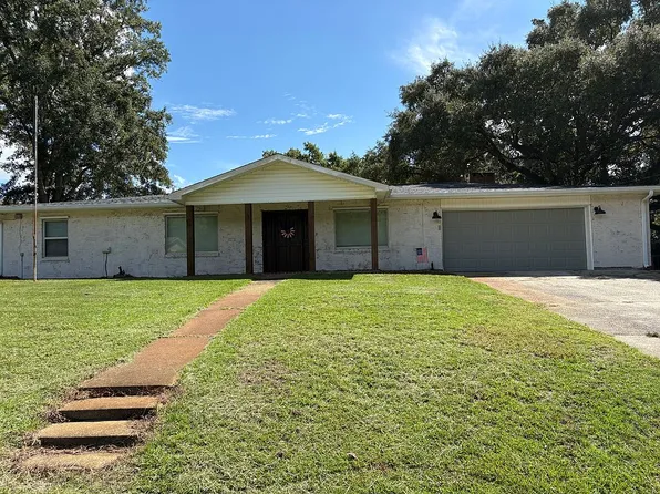 1700 Seacliffe Dr, Gautier, MS 39553