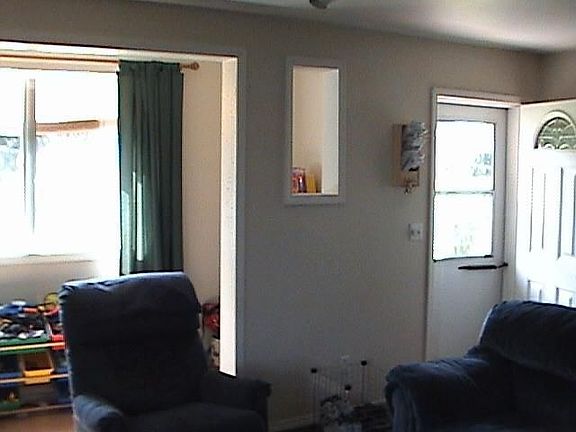 Looking toward front door and sitting room