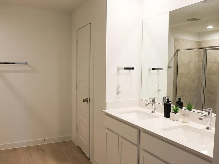 31739 Margaret Woods Ln — Photo 38