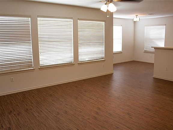 5th image of 1217 Coronation Way