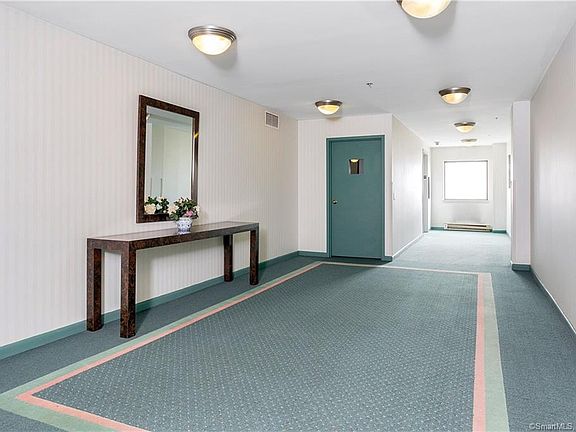 4th image of 970 Hope St Unit 2C