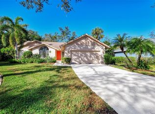 1590 Suwanee Ct, Sarasota, FL 34232