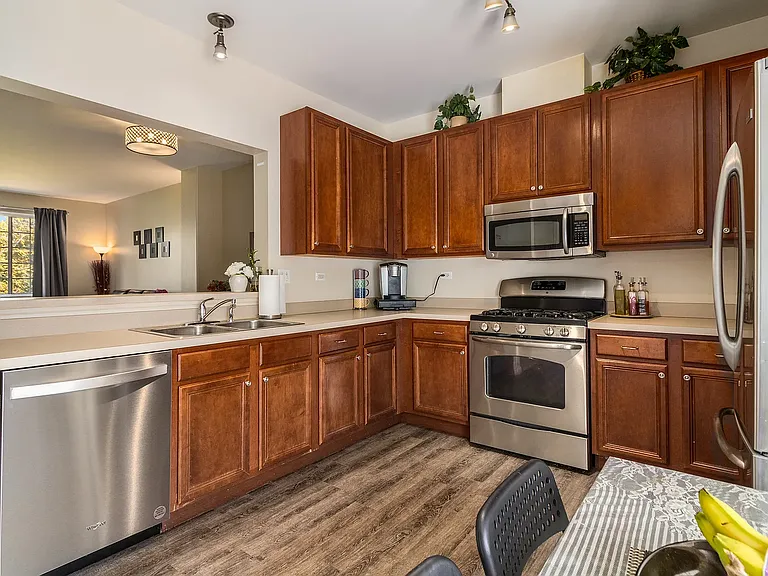 2430 Oakfield Ct #2430 — Photo 4