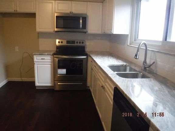 5th image of 3076 E Hudson St