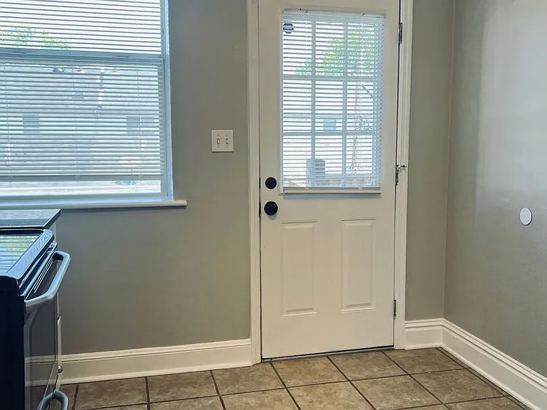 5783 McPherson Ave. — Photo 45