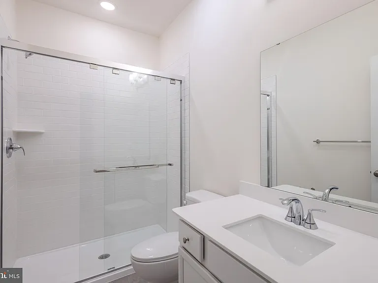 213 Harley Ln — Photo 17
