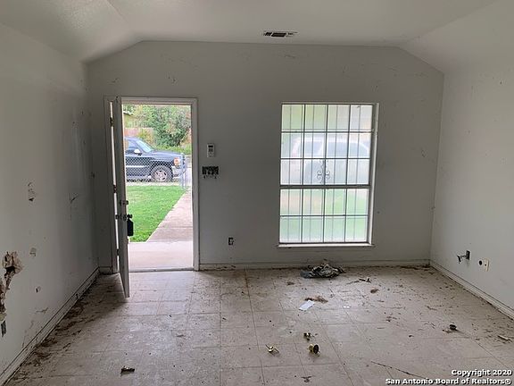 2nd image of 518 Corliss