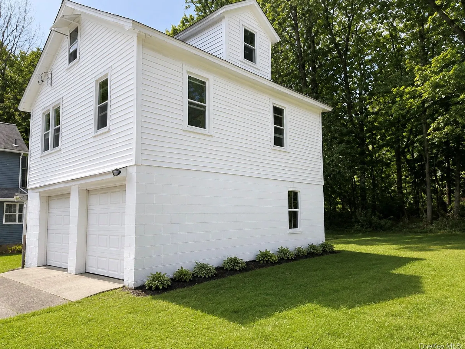 3 bed, 1.0 bath, 1386 sqft, $2,200 — Photo 1